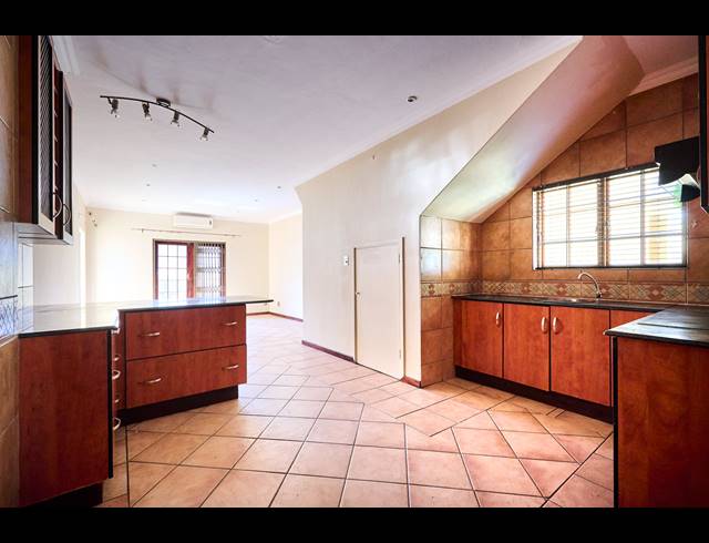 4 BEDROOM HOUSE FOR SALE IN KYALAMI HILLS